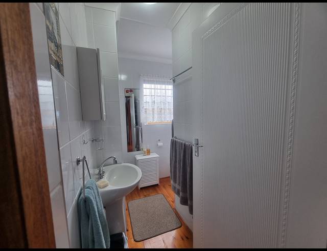 4 BEDROOM FREESTANDING FOR SALE IN DANA BAY